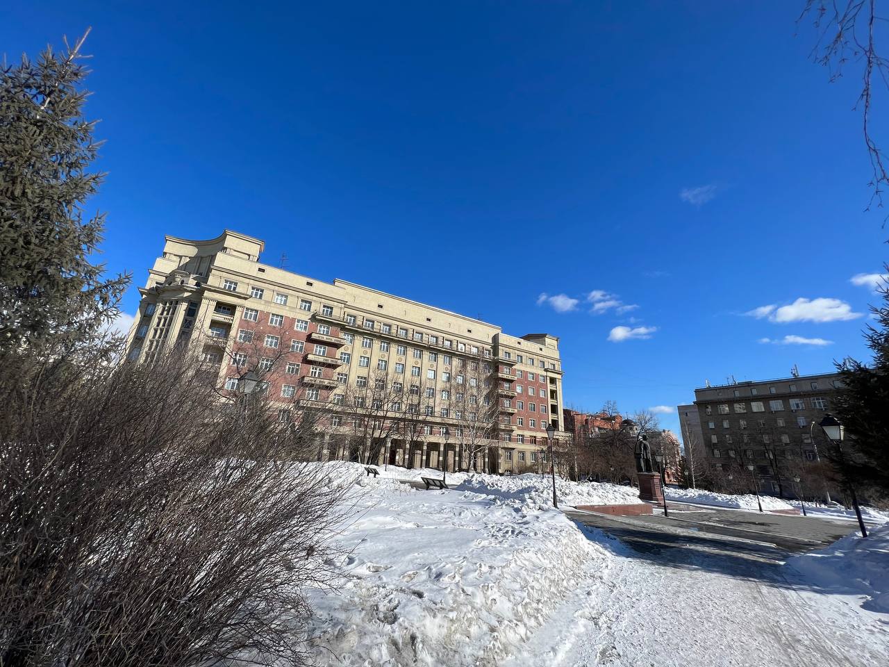 Стоквартирный дом  в Новосибирске