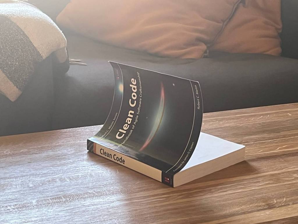 книга Robert Martin - Clean Code: A Handbook of Agile Software Craftsmanship 