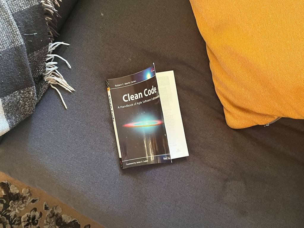 книга Robert Martin - Clean Code: A Handbook of Agile Software Craftsmanship 